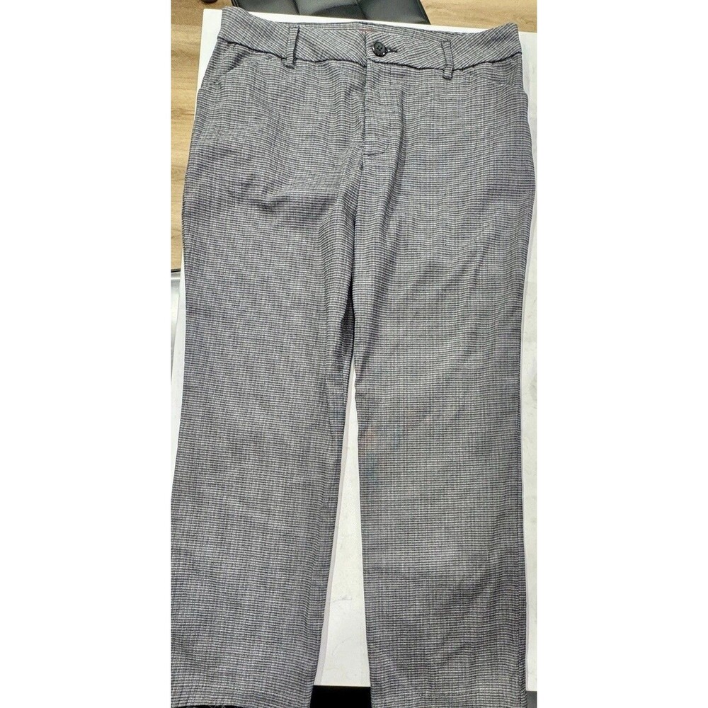 Lee Pants ~ 12 Medium ~ Relaxed Fit ~ Straight Leg ~ Mid Rise ~ Wrinkle Free